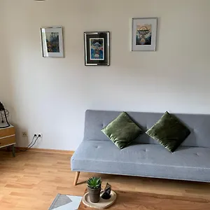  Apartment Live Easy With Balcony,netflix, Quiet, Close To Football Stadium, Direct Train Connection, Espresso Maker